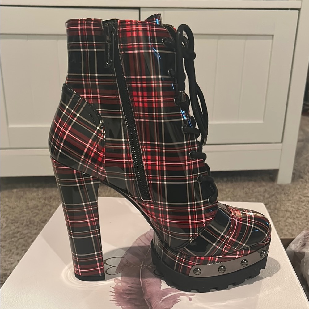 NIB Jessica Simpson Plaid Platform Ankle Boots